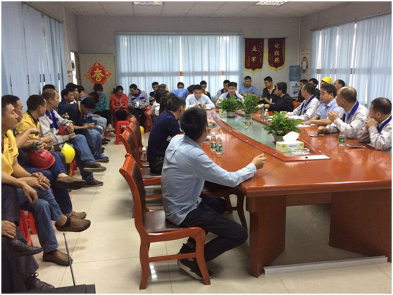 演练总指挥、工厂负责人等人员集合进行演练总结大会 演练总指挥、工厂负责人等人员集合进行演练总结大会